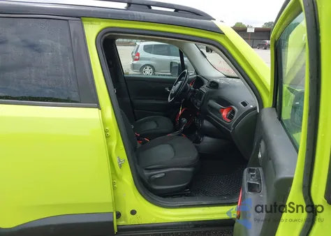 2017 Jeep Renegade Trailhawk 4X4 из США, поврежденный, VIN ZACCJBCB4HPF39469